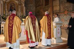 Konsekracja-oltarza-2025-36