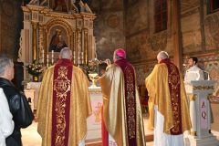 Konsekracja-oltarza-2025-37