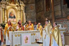 Konsekracja-oltarza-2025-60