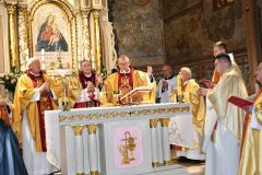 Konsekracja-oltarza-2025-61