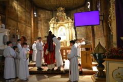 Wielki-Piatek-2025-10